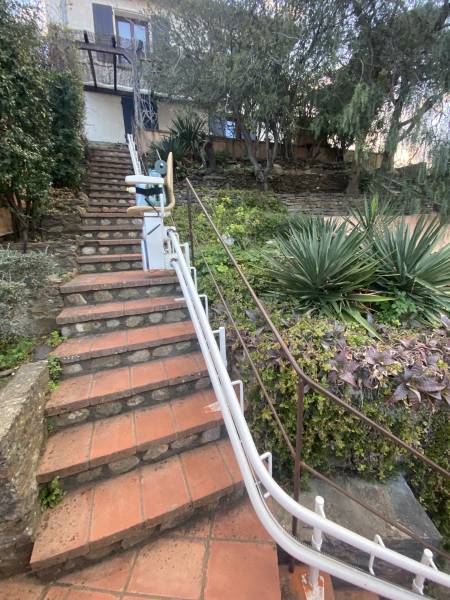 Monte-escalier droit 