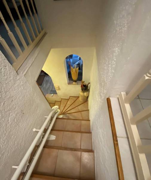 Monte-escalier reconditionné installé par un professionnel dans la région Auvergne Rhône Alpes